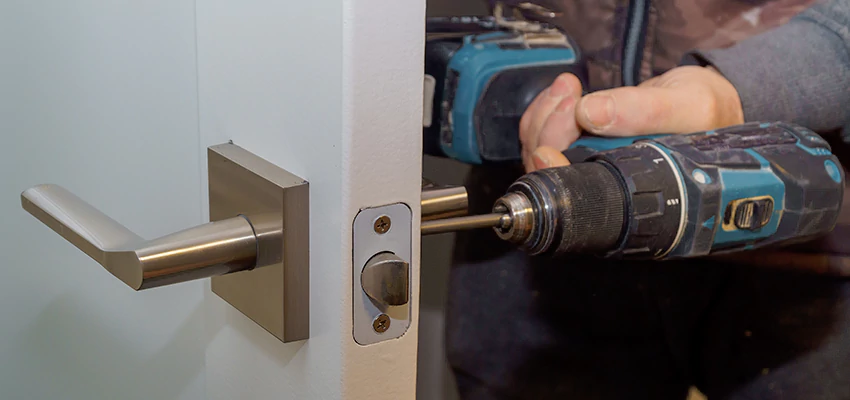 Broken Door Handle Lock Repair in Rolling Hills Estates, California